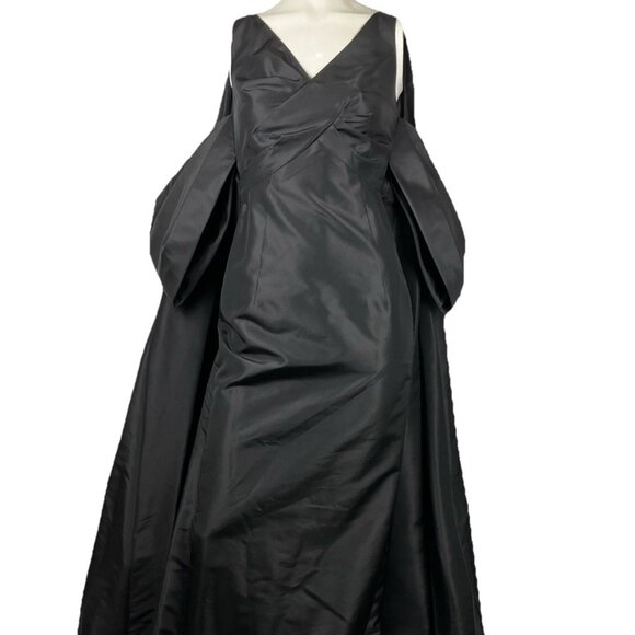 4 Huishan Zhang Avant Garde Balloon Train Dress Bow Sleeve Black Ballgown Sculpt